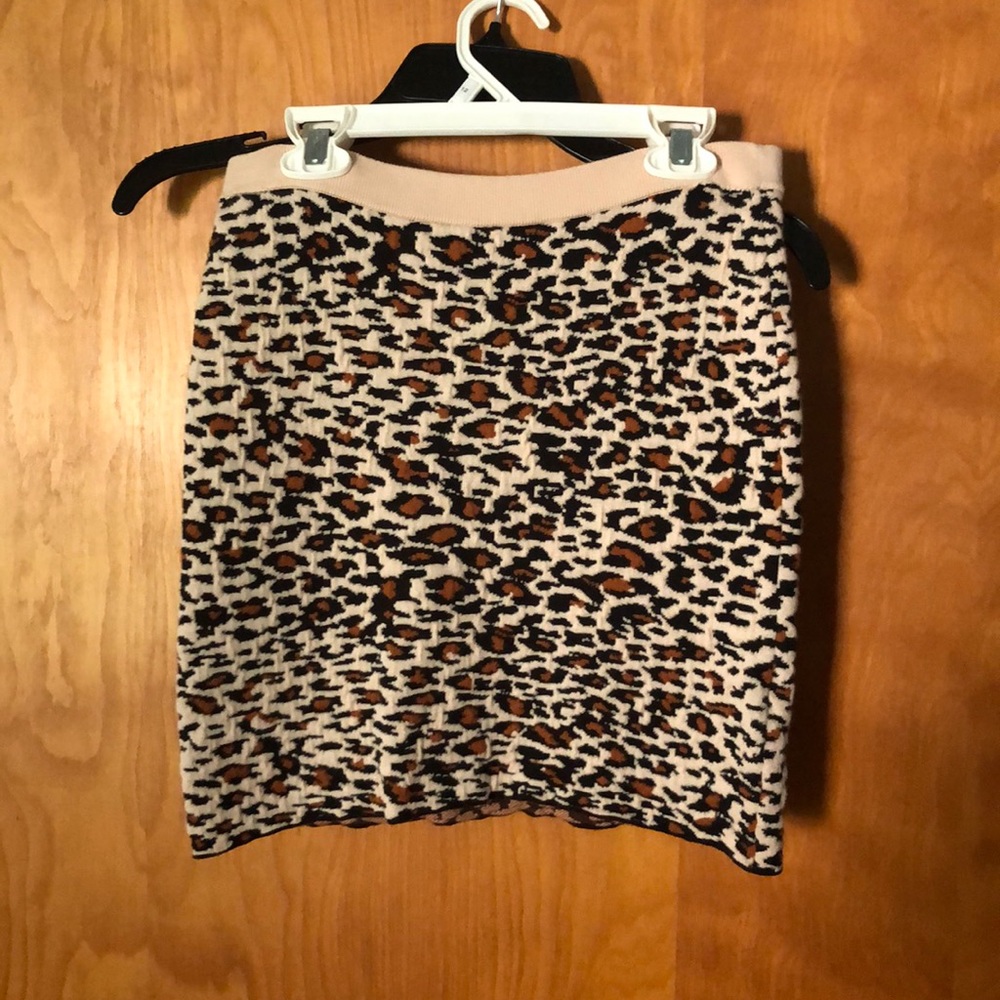 Urban Outfitters- Unique leopard mini skirt